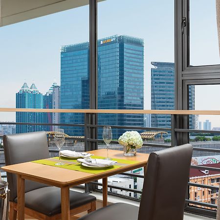 Holiday Inn Shanghai Hongqiao Central, An Ihg Hotel Экстерьер фото